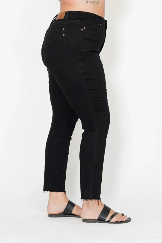 Judy Blue Full Size High Waisted Tummy Control Shield Pockets Skinny Jeans Plus Size - ShalayeFashion