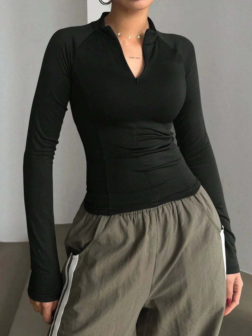 Long Sleeve Zip Front Fitted T-Shirt - ShalayeFashion