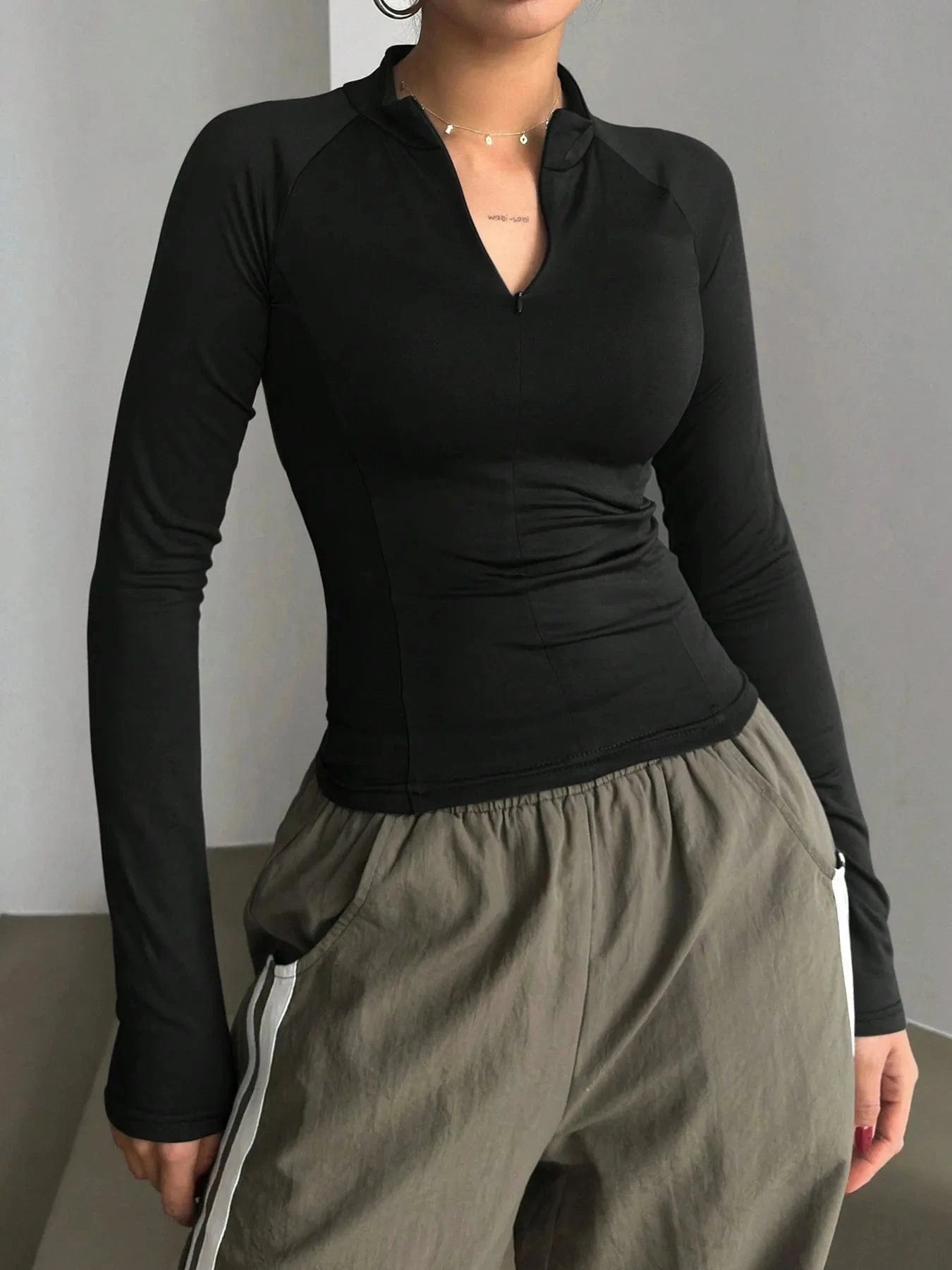 Long Sleeve Zip Front Fitted T-Shirt - ShalayeFashion