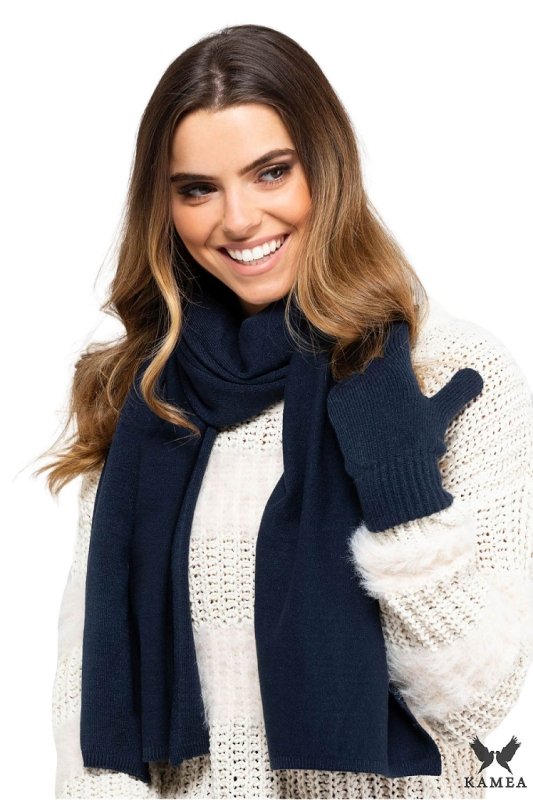 Luxurious Women’s Knit Winter Scarf - ShalayeFashion