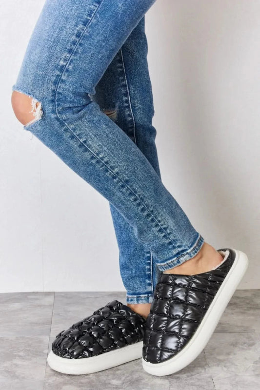 Melody Puffer Plush Slippers - ShalayeFashion