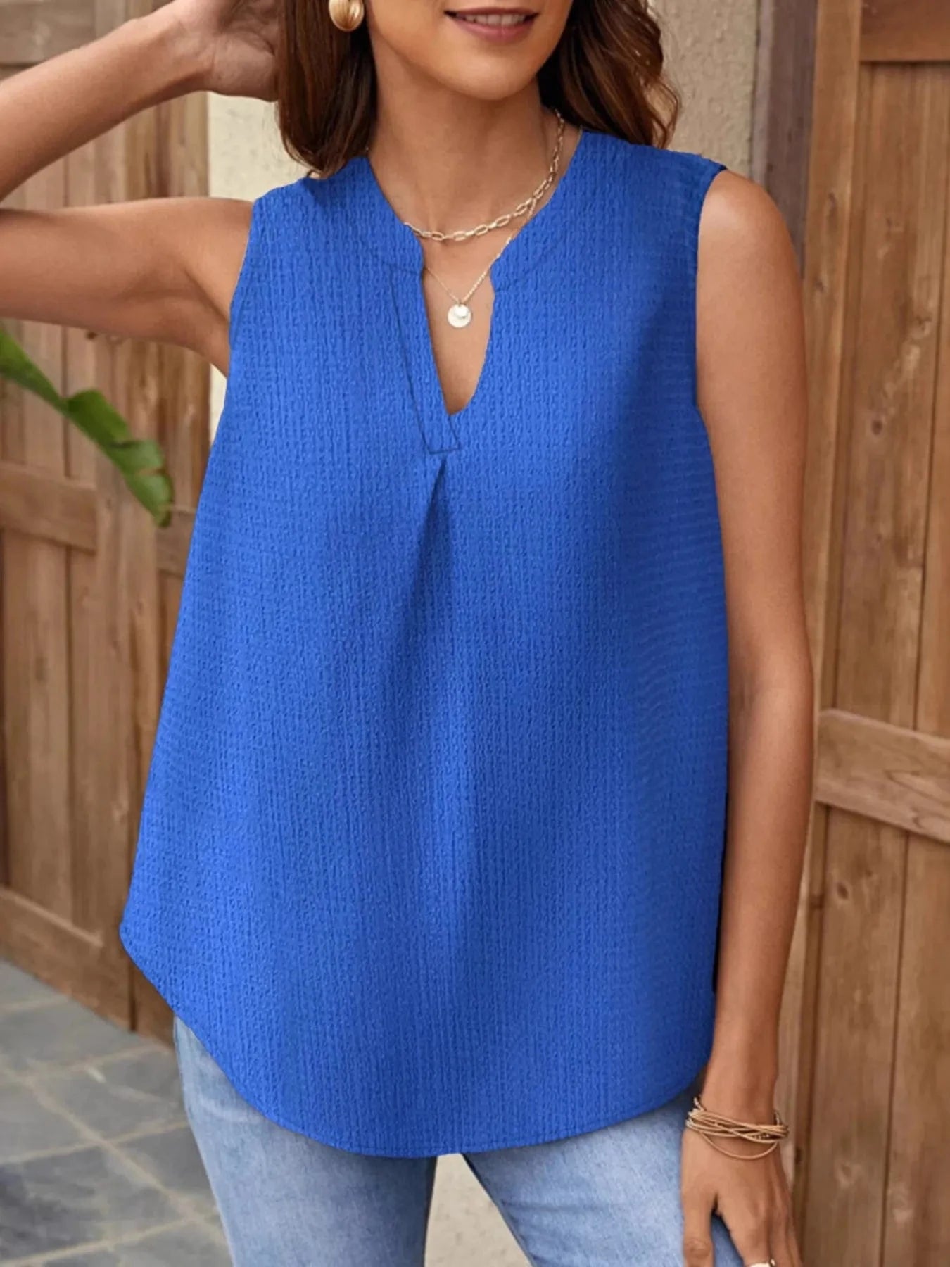 Notched Solid Color Tank - ShalayeFashion