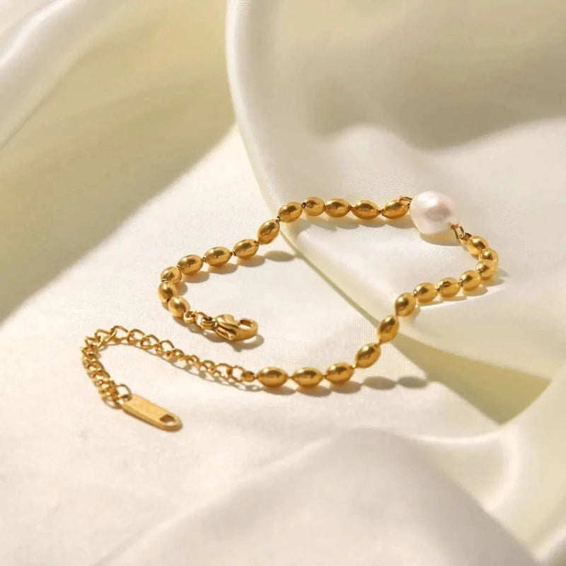 Pearl and Gold Chain Jewelry Set with Necklace and Bracelet - ShalayeFashion