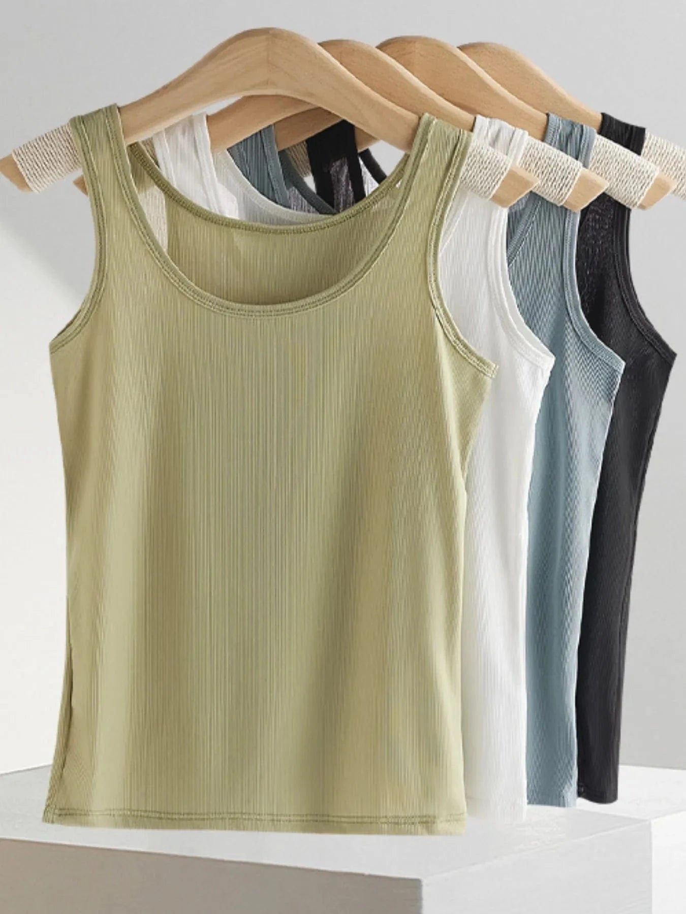 Plus Size Ribbed Scoop Neck Tank Top - ShalayeFashion