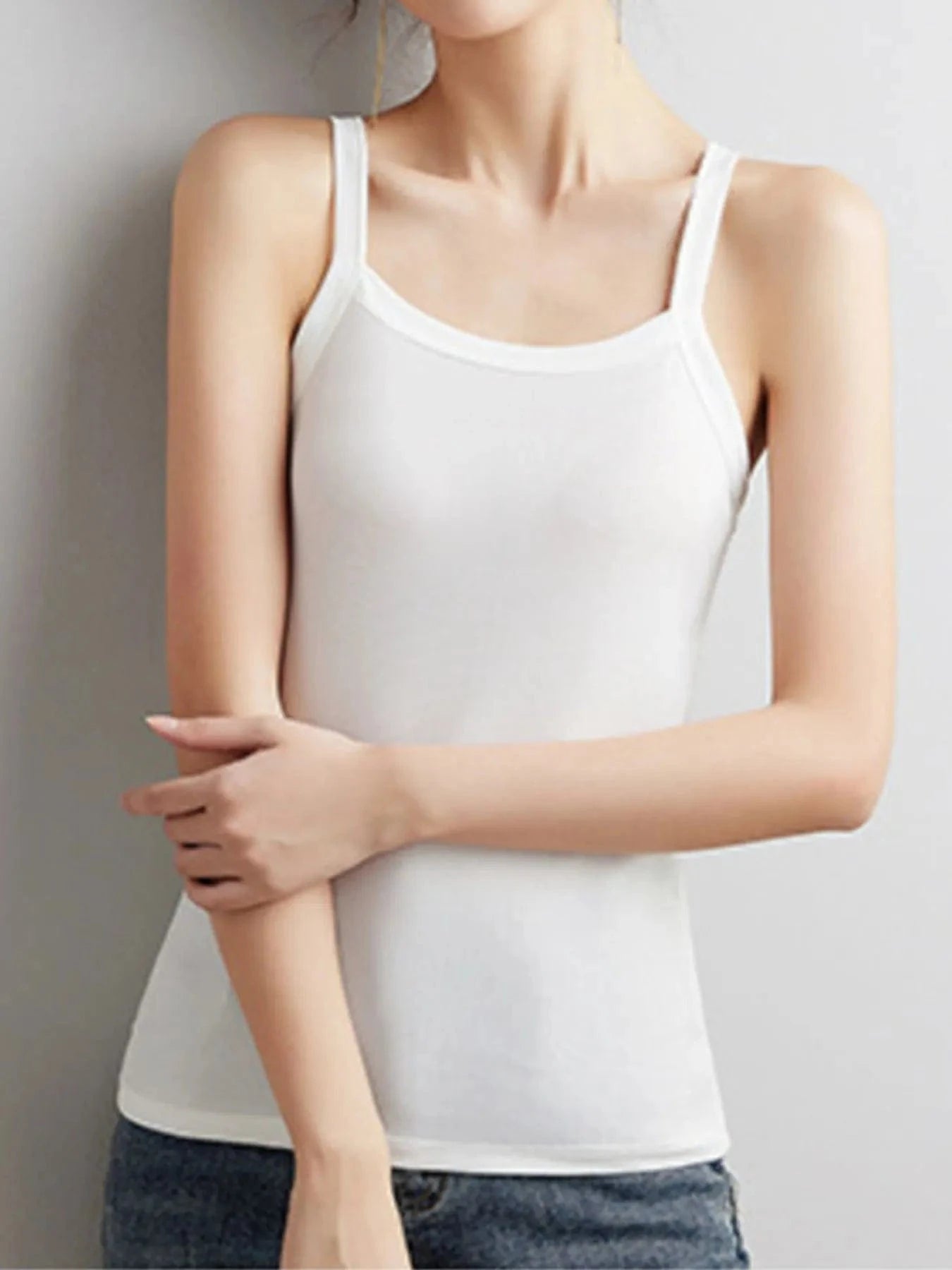 Plus Size Scoop Neck Tank Top - ShalayeFashion