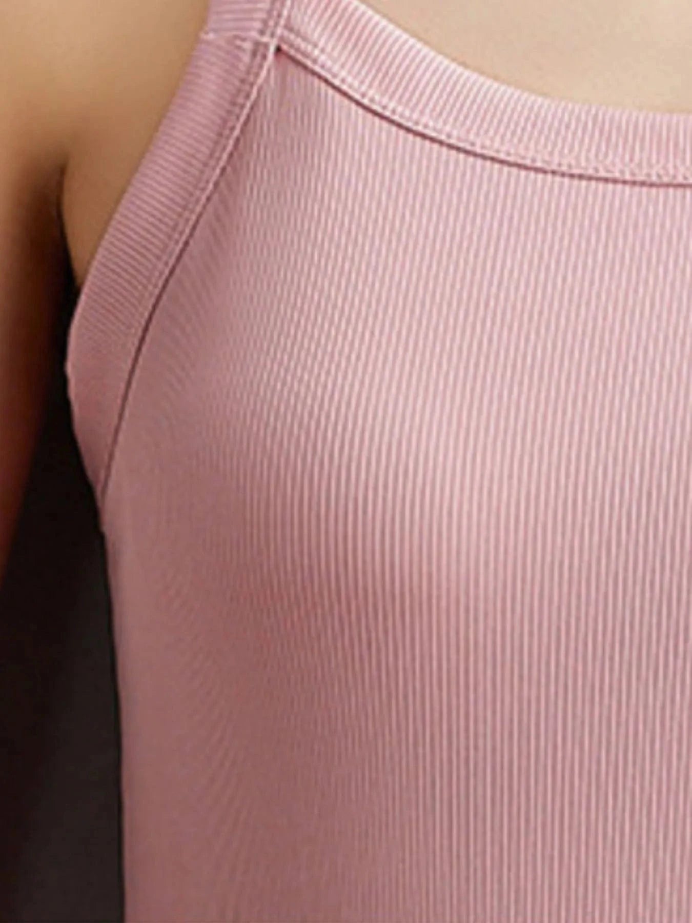 Plus Size Scoop Neck Tank Top - ShalayeFashion