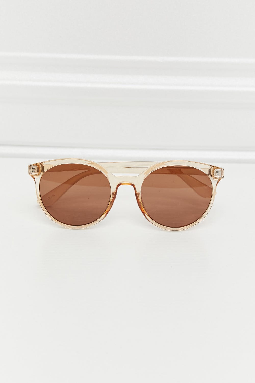 Round Full Rim Polycarbonate Frame Sunglasses - ShalayeFashion