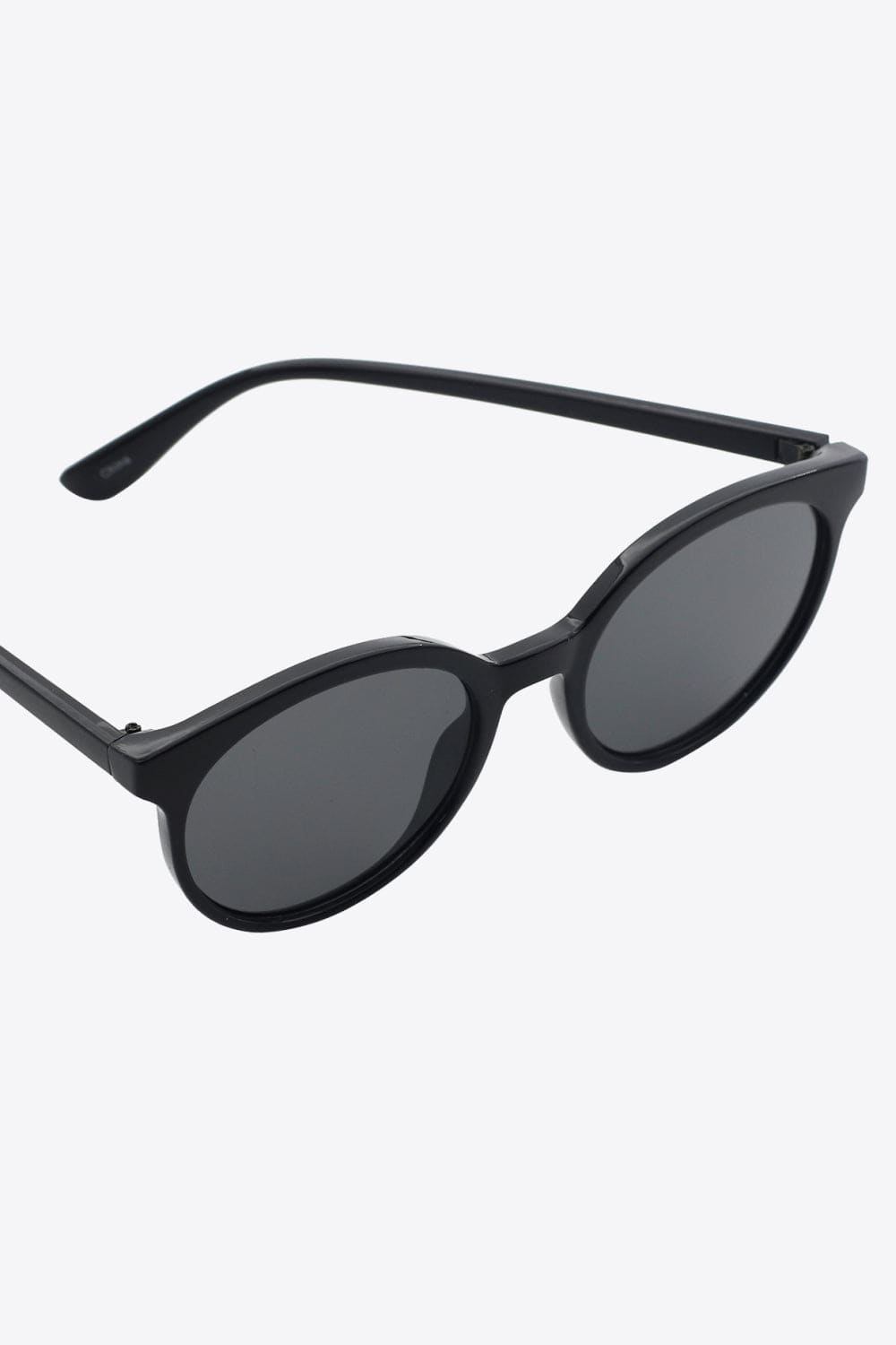 Round Full Rim Polycarbonate Frame Sunglasses - ShalayeFashion