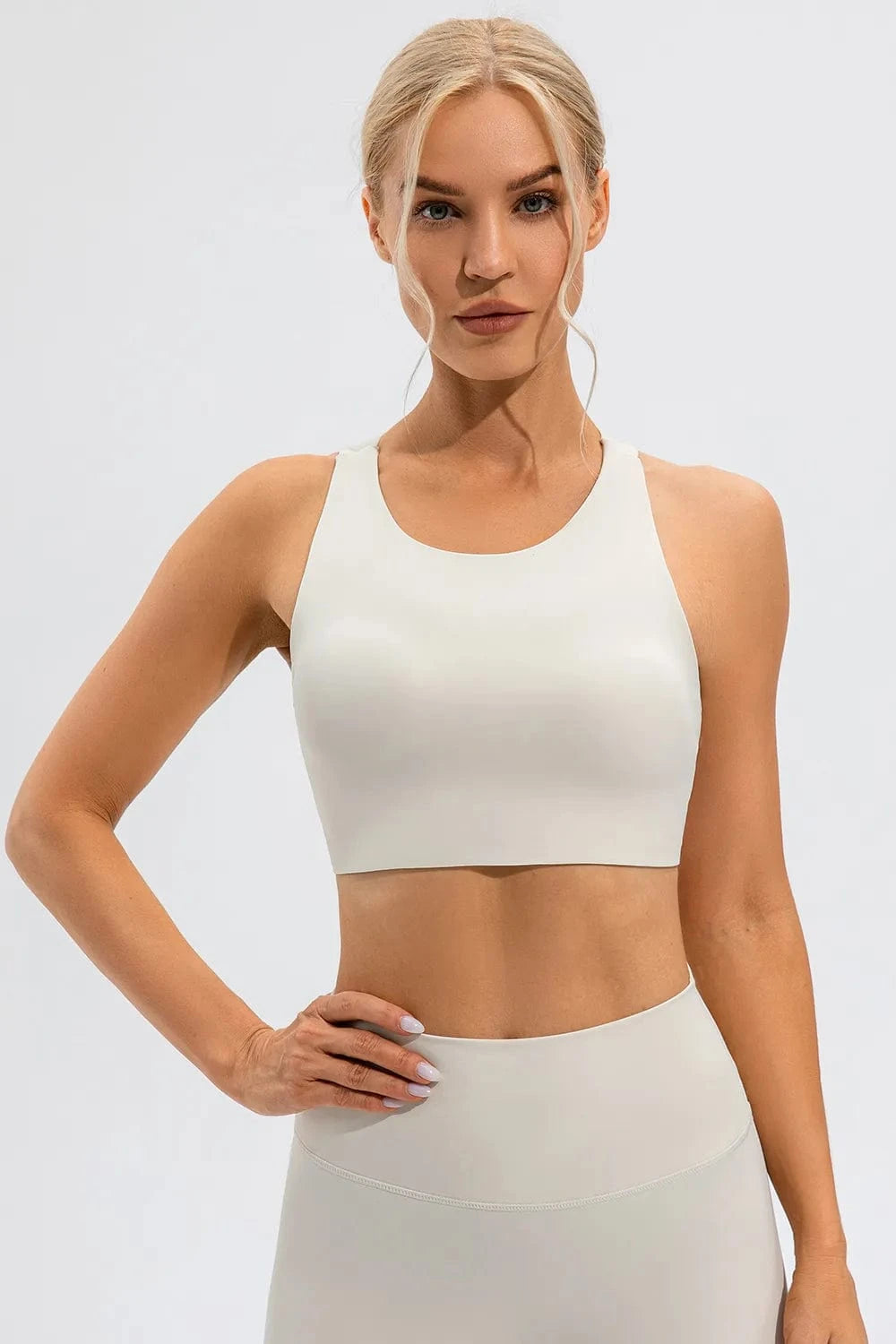 Round Neck Cutout Cropped Active Tank - ShalayeFashion