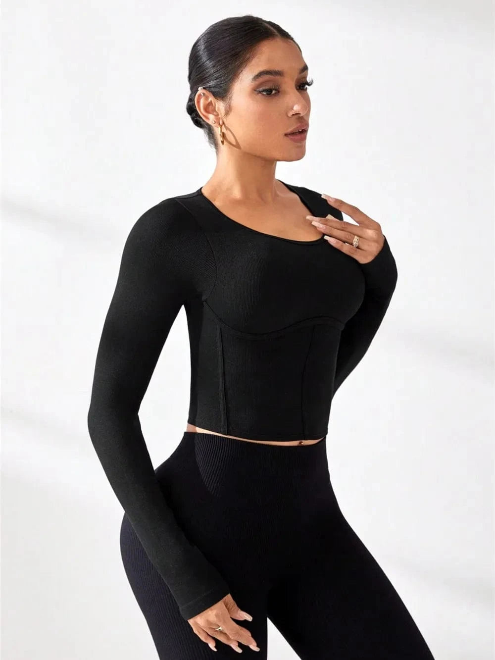 Round Neck Long Sleeve Active T-Shirt - ShalayeFashion