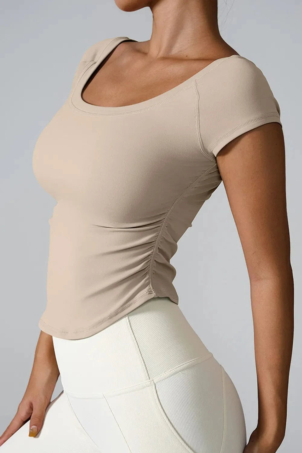 Round Neck Short Sleeve Active T-Shirt - ShalayeFashion