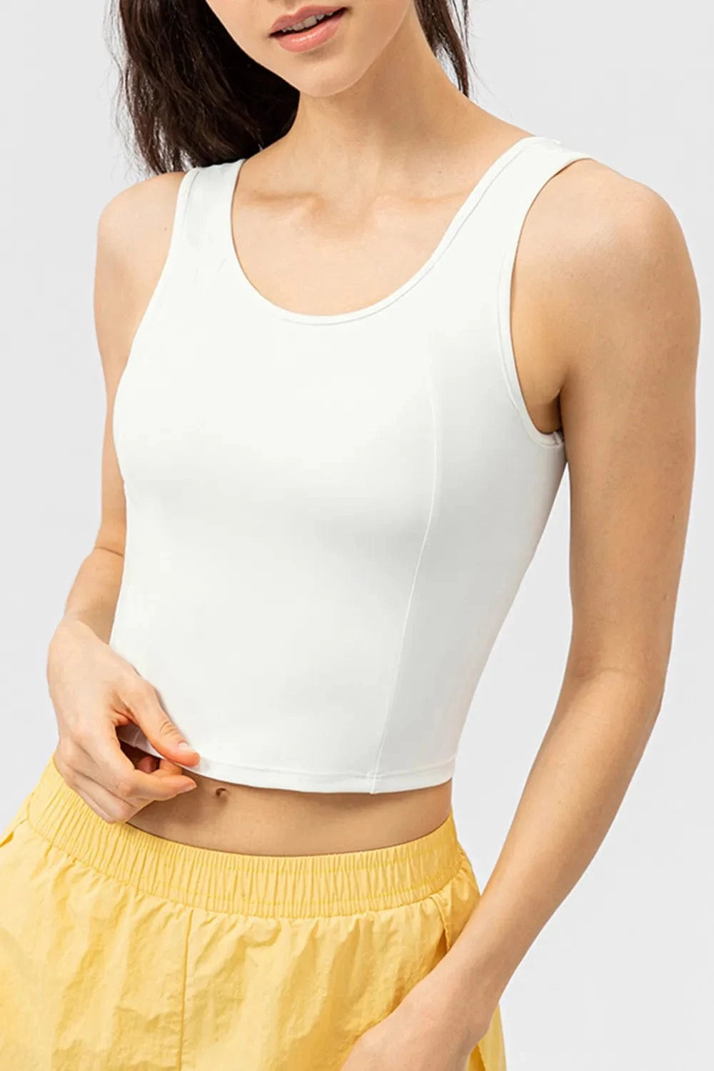 Round Neck Wide Strap Active Tank - ShalayeFashion