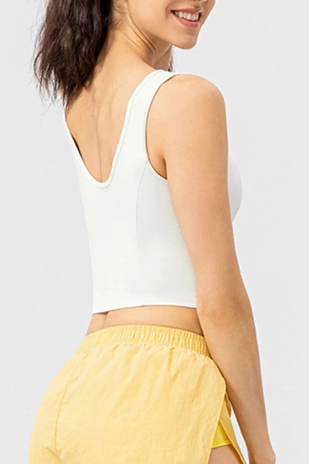 Round Neck Wide Strap Active Tank - ShalayeFashion