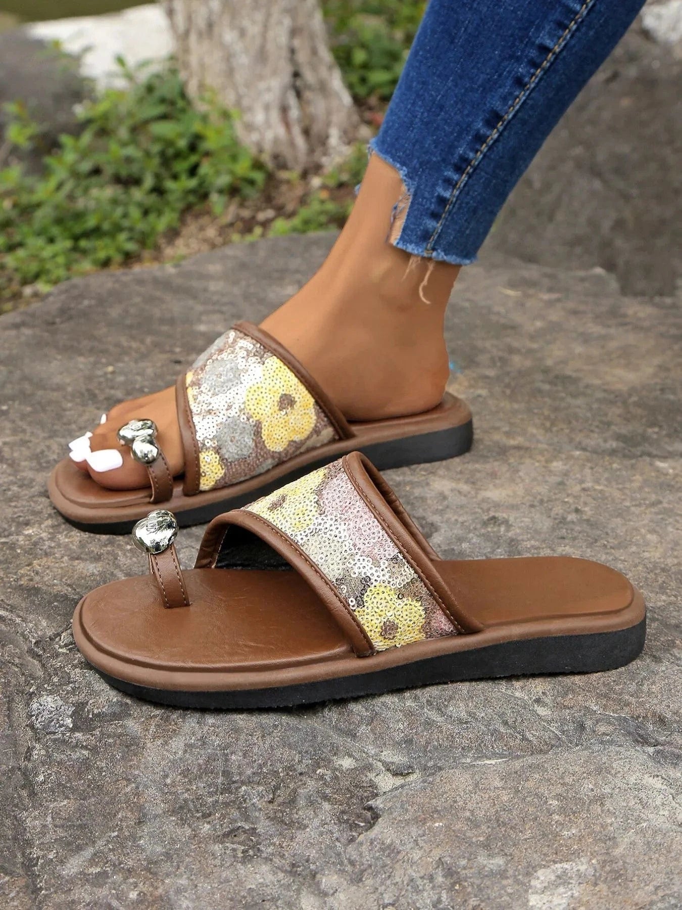 Sequin Toe Loop Flats Sandals - ShalayeFashion