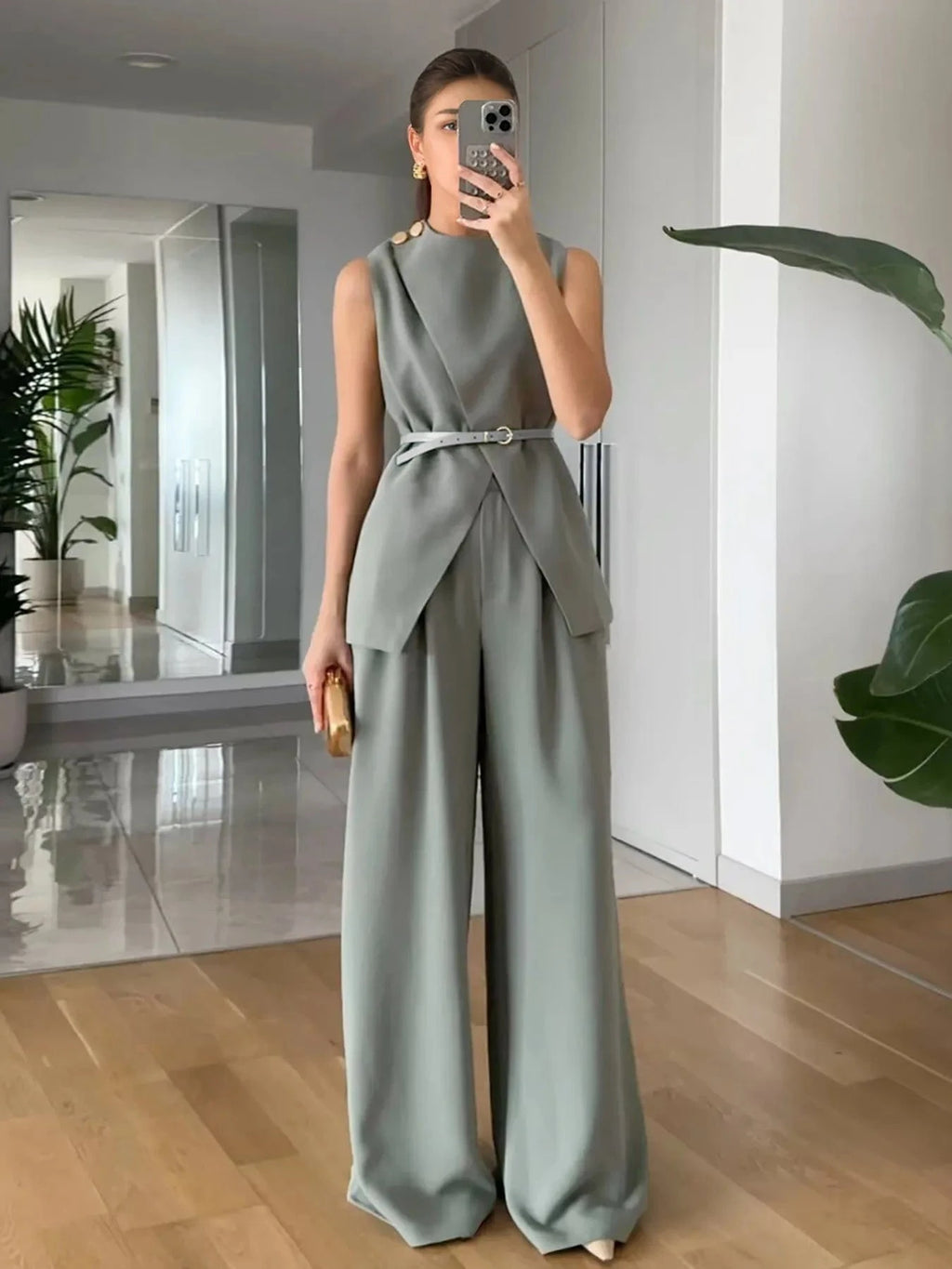 Sleeveless Top and Pants Set - ShalayeFashion