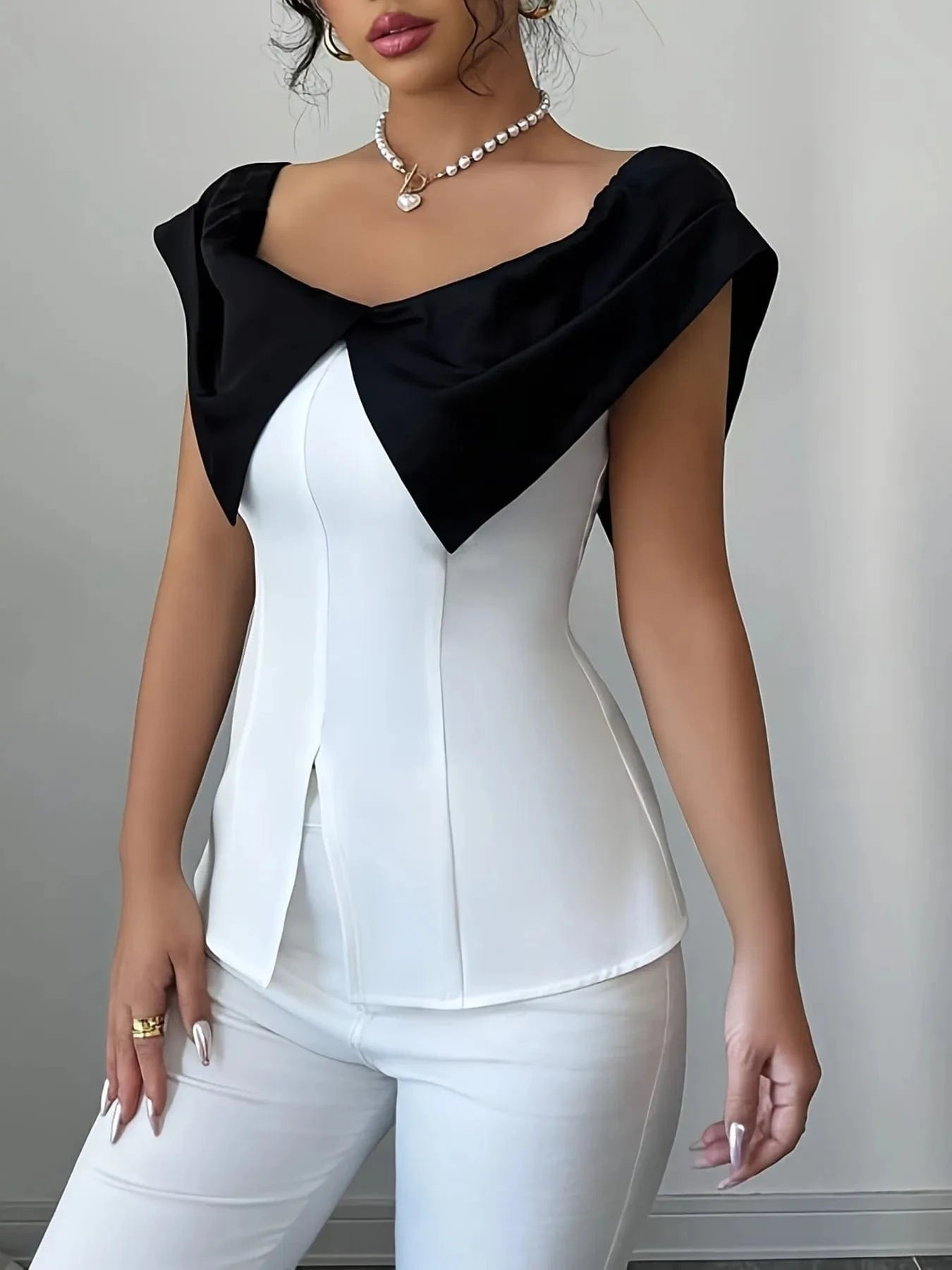 Slit Contrast Cap Sleeve Blouse - ShalayeFashion