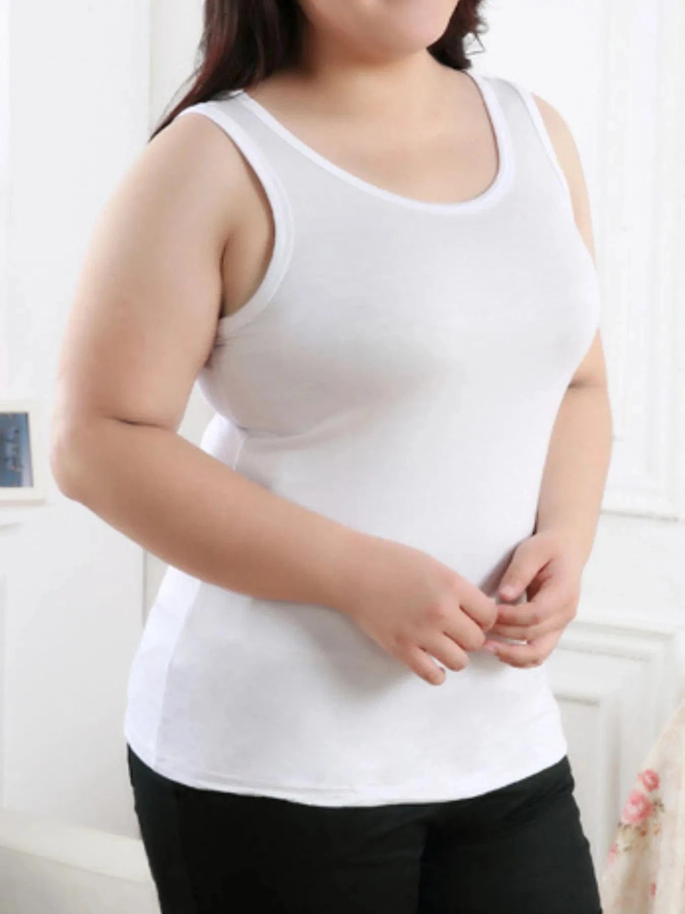 Solid Color Scoop Neck Tank Top - ShalayeFashion