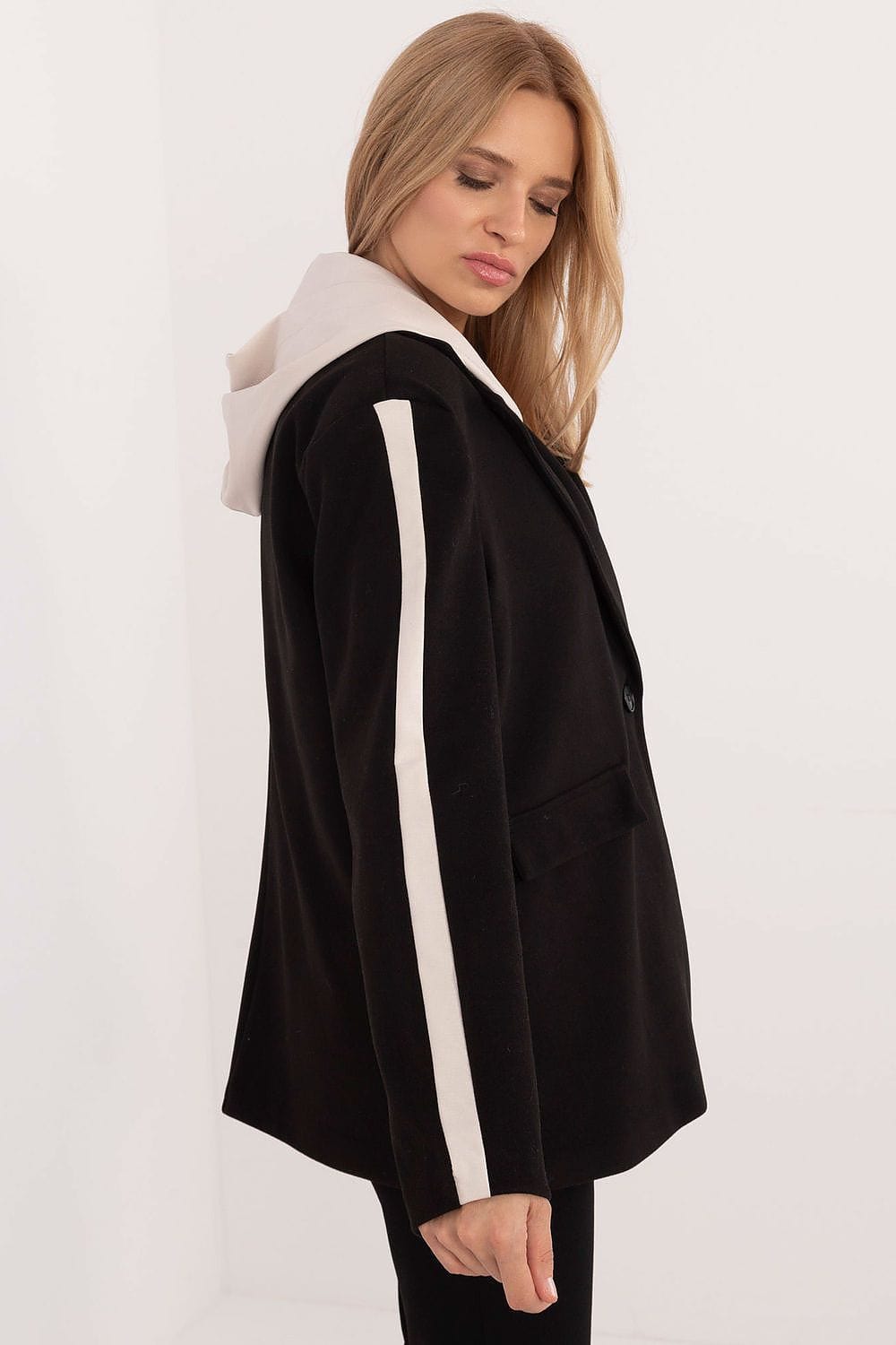 Sports Jacket Hood Detachable Contrasting - ShalayeFashion
