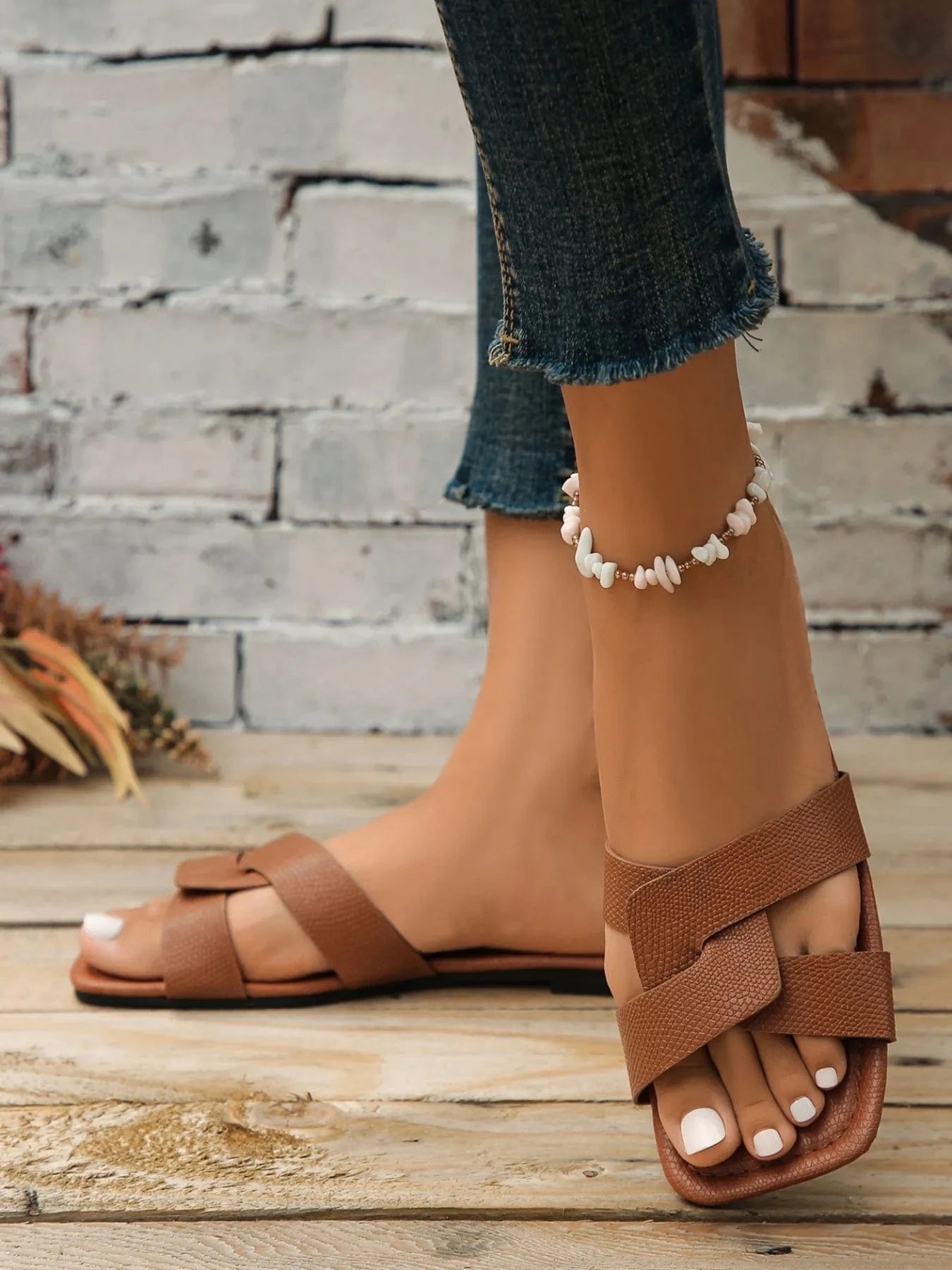 Strappy Flat Sandals - ShalayeFashion