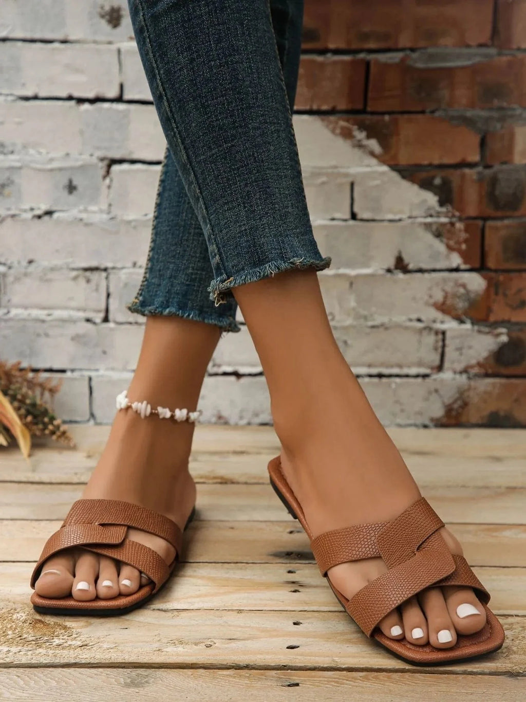 Strappy Flat Sandals - ShalayeFashion