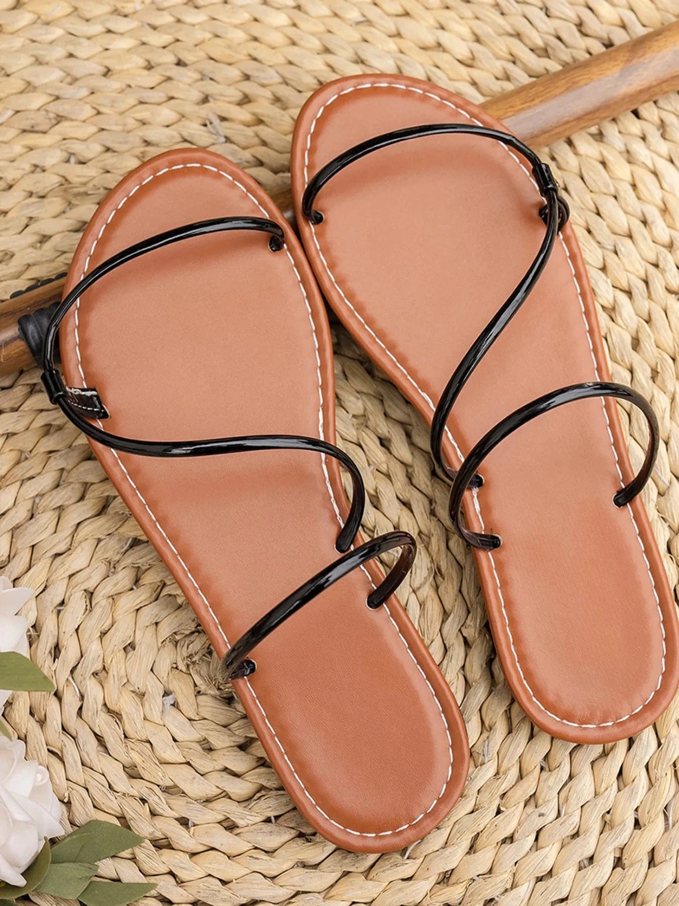 Strappy Leather Flat Sandals - ShalayeFashion