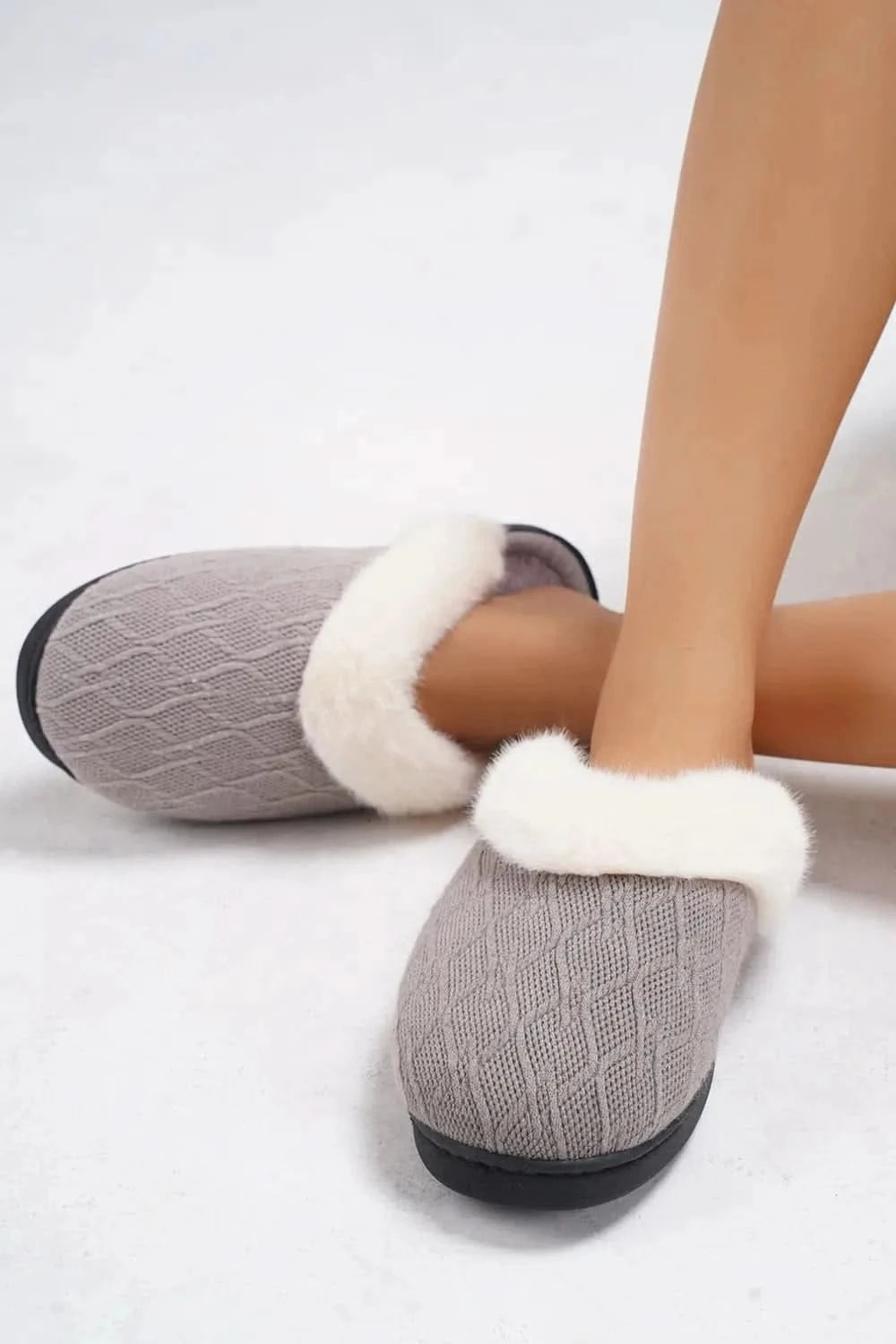 Thermal Faux Fur Round Toe Slippers - ShalayeFashion