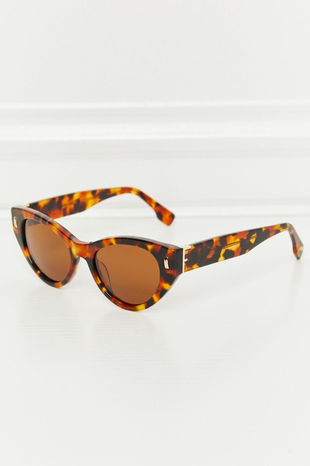 Tortoiseshell Acetate Frame Sunglasses - ShalayeFashion