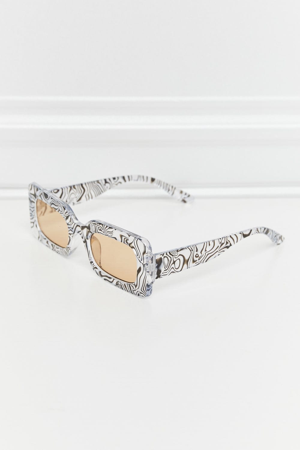 Tortoiseshell Rectangle Polycarbonate Sunglasses - ShalayeFashion