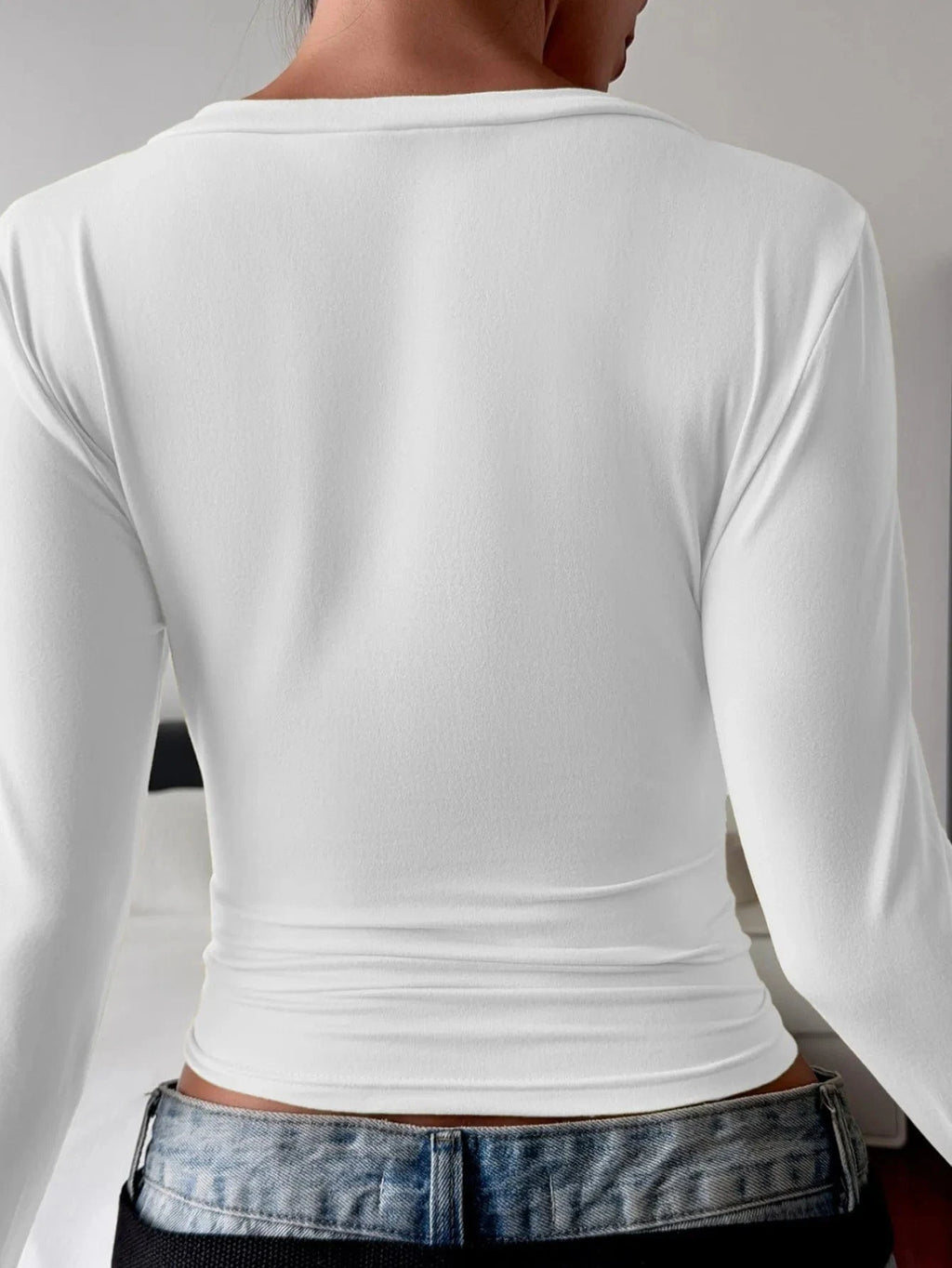 V - Neck Long Sleeve Fitted T-Shirt - ShalayeFashion