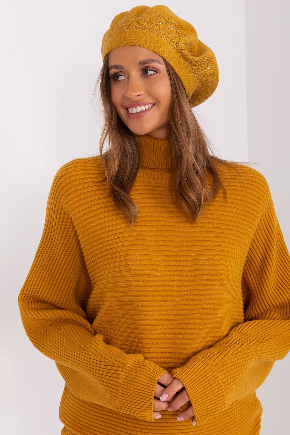 Women Beret Classic Shiny Application - ShalayeFashion