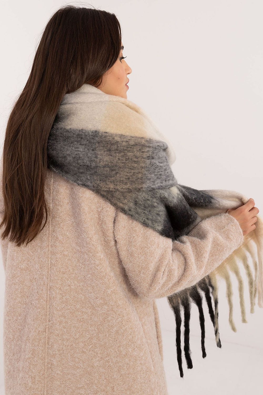Women Check Pattern Scarf Polyester Tassels - ShalayeFashion