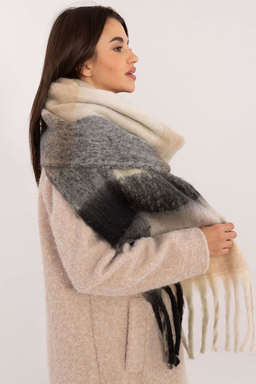 Women Check Pattern Scarf Polyester Tassels - ShalayeFashion