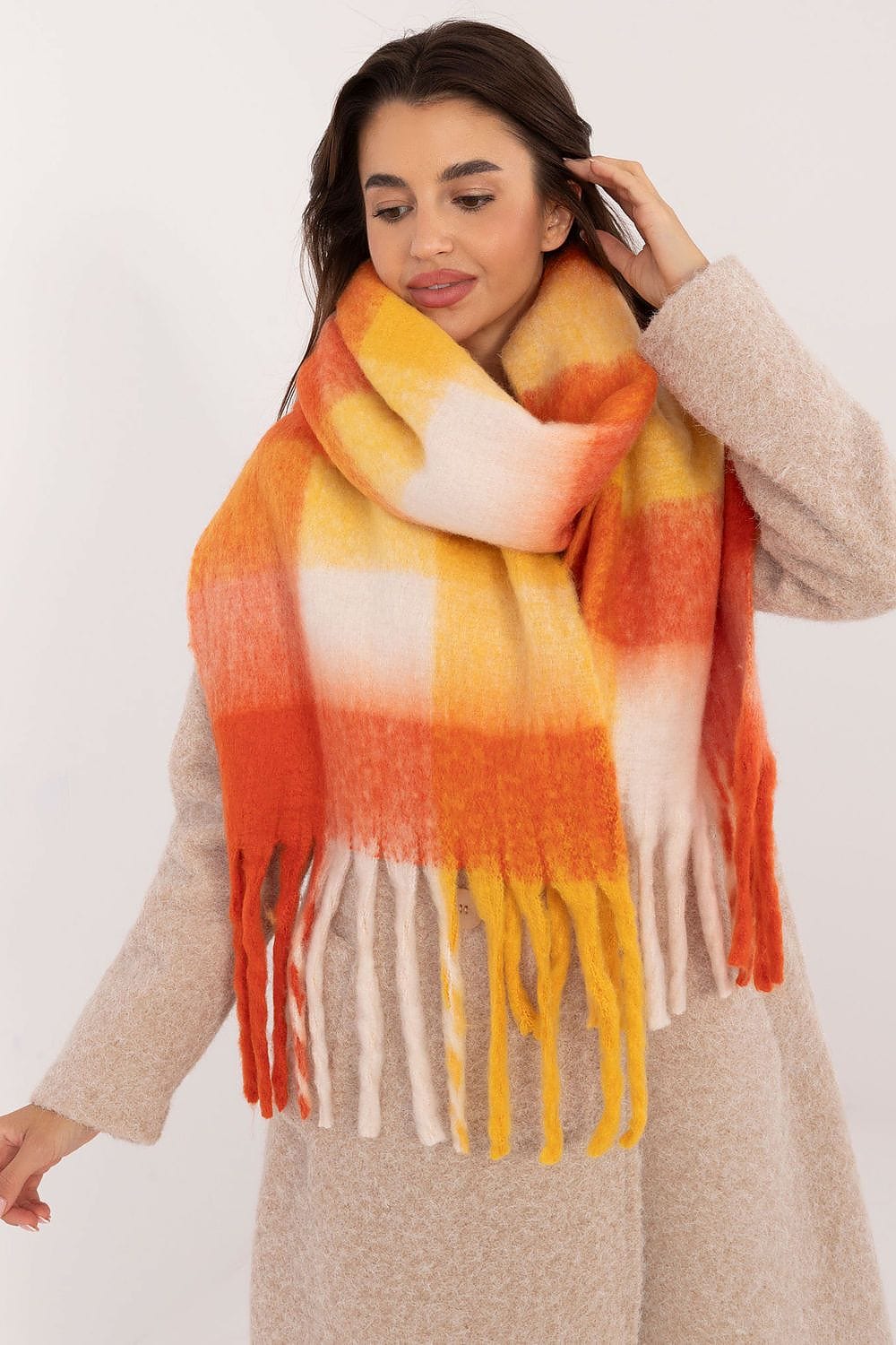 Women Check Pattern Scarf Polyester Tassels - ShalayeFashion