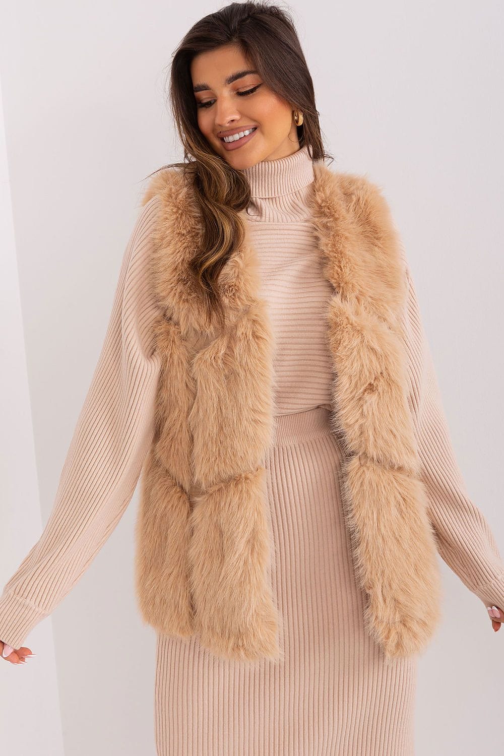 Women Fur Vest Sleeveless Pockets - ShalayeFashion