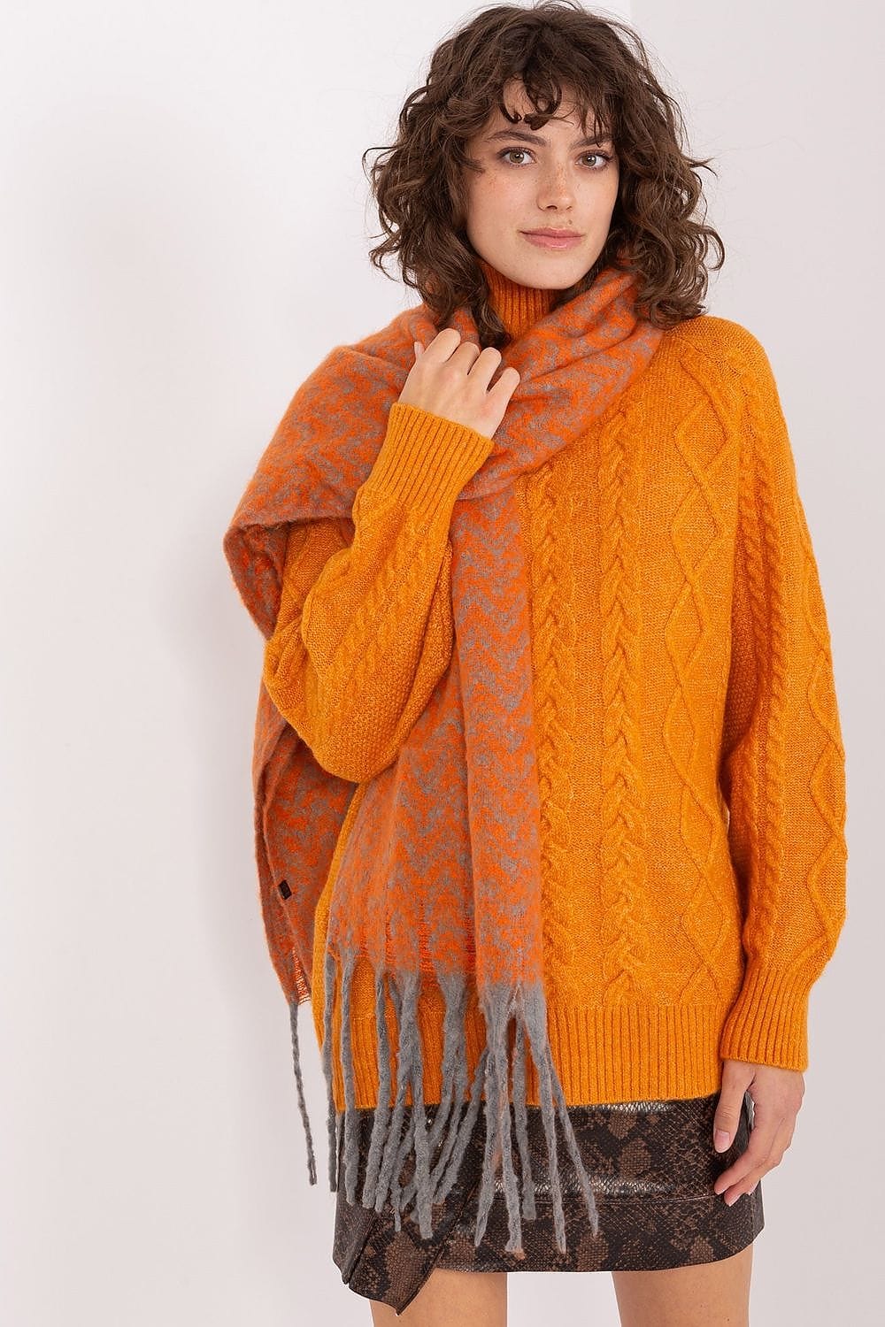 Women Geometric Scarf Tassels Long - ShalayeFashion