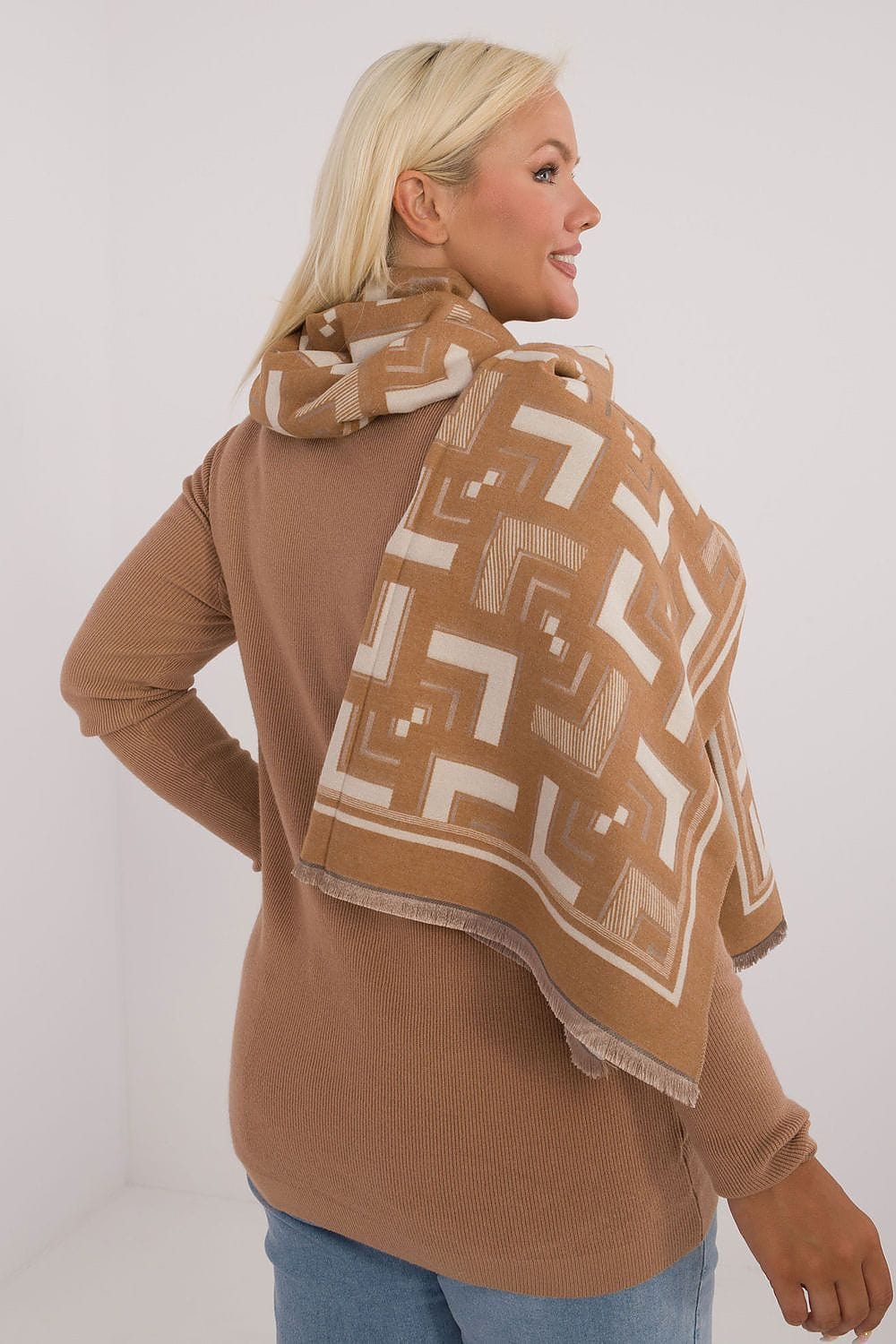 Women Geometric Scarf Viscose Tassels - ShalayeFashion