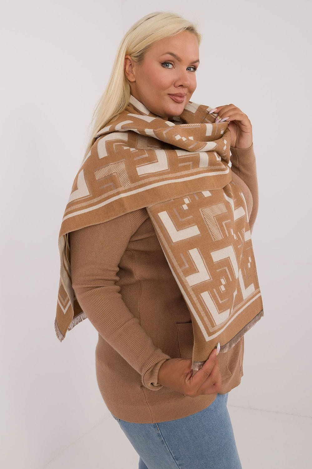 Women Geometric Scarf Viscose Tassels - ShalayeFashion