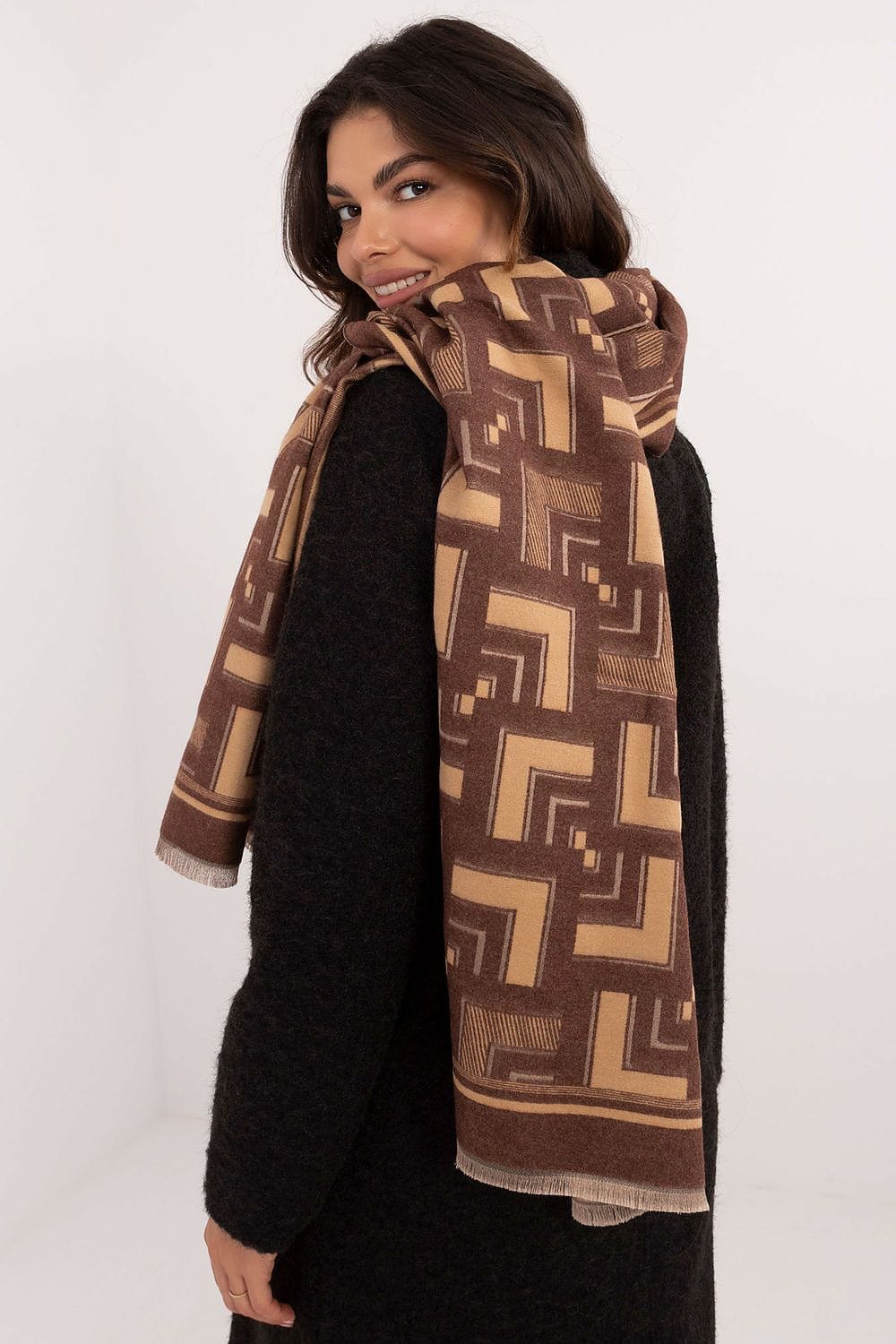 Women Geometric Scarf Viscose Tassels - ShalayeFashion