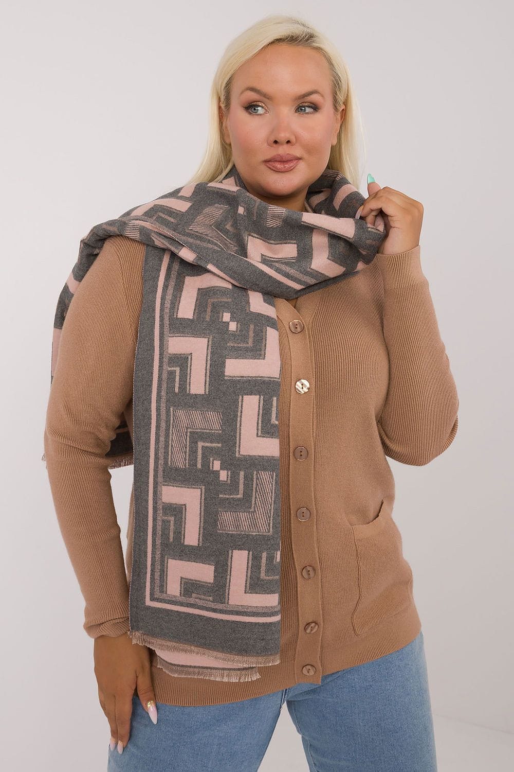 Women Geometric Scarf Viscose Tassels - ShalayeFashion