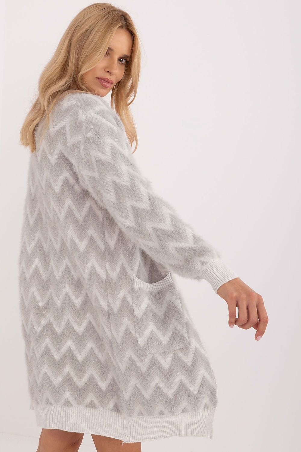 Women Long Sleeve Knitted Sweater - ShalayeFashion