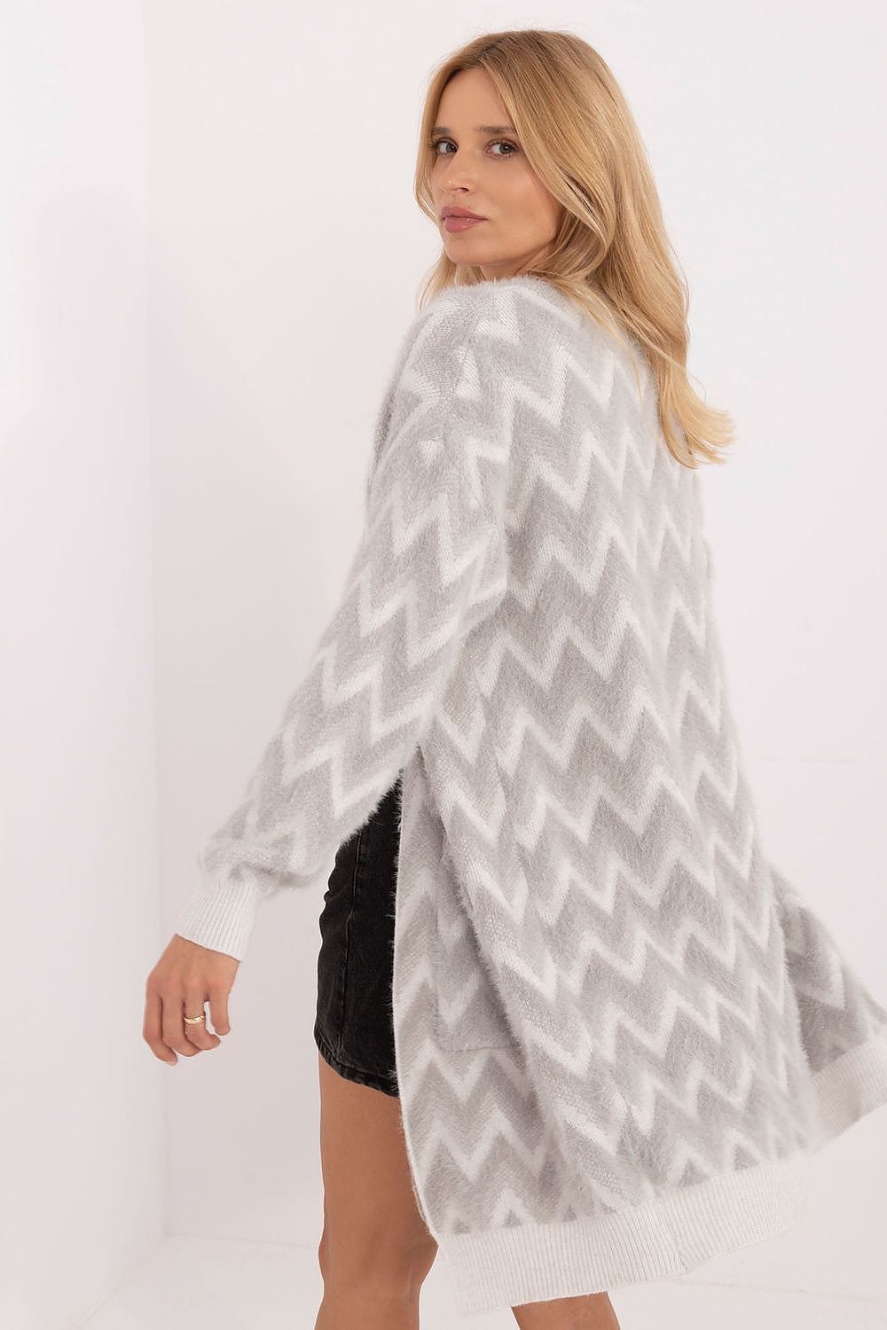 Women Long Sleeve Knitted Sweater - ShalayeFashion