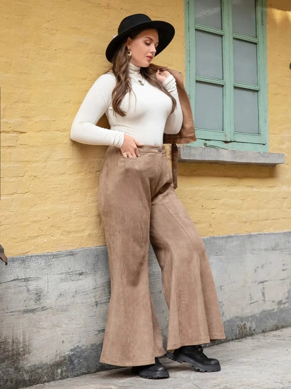 Women Plus Size Pocket Flare Pants - ShalayeFashion
