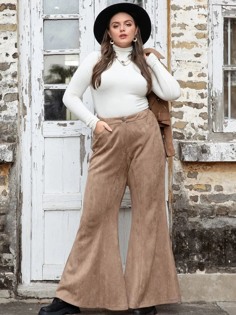 Women Plus Size Pocket Flare Pants - ShalayeFashion