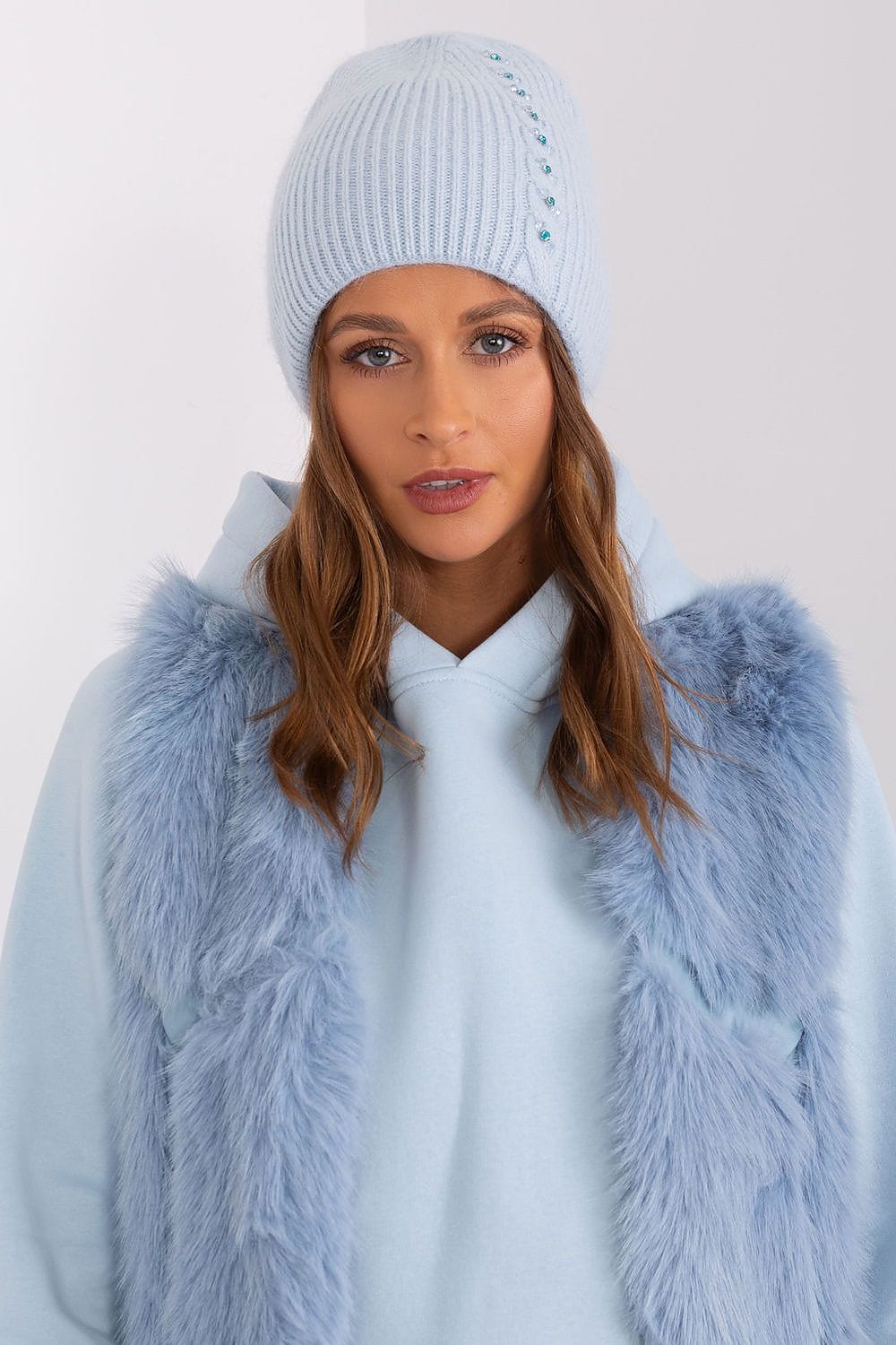 Women Winter Hat Braided Pattern - ShalayeFashion