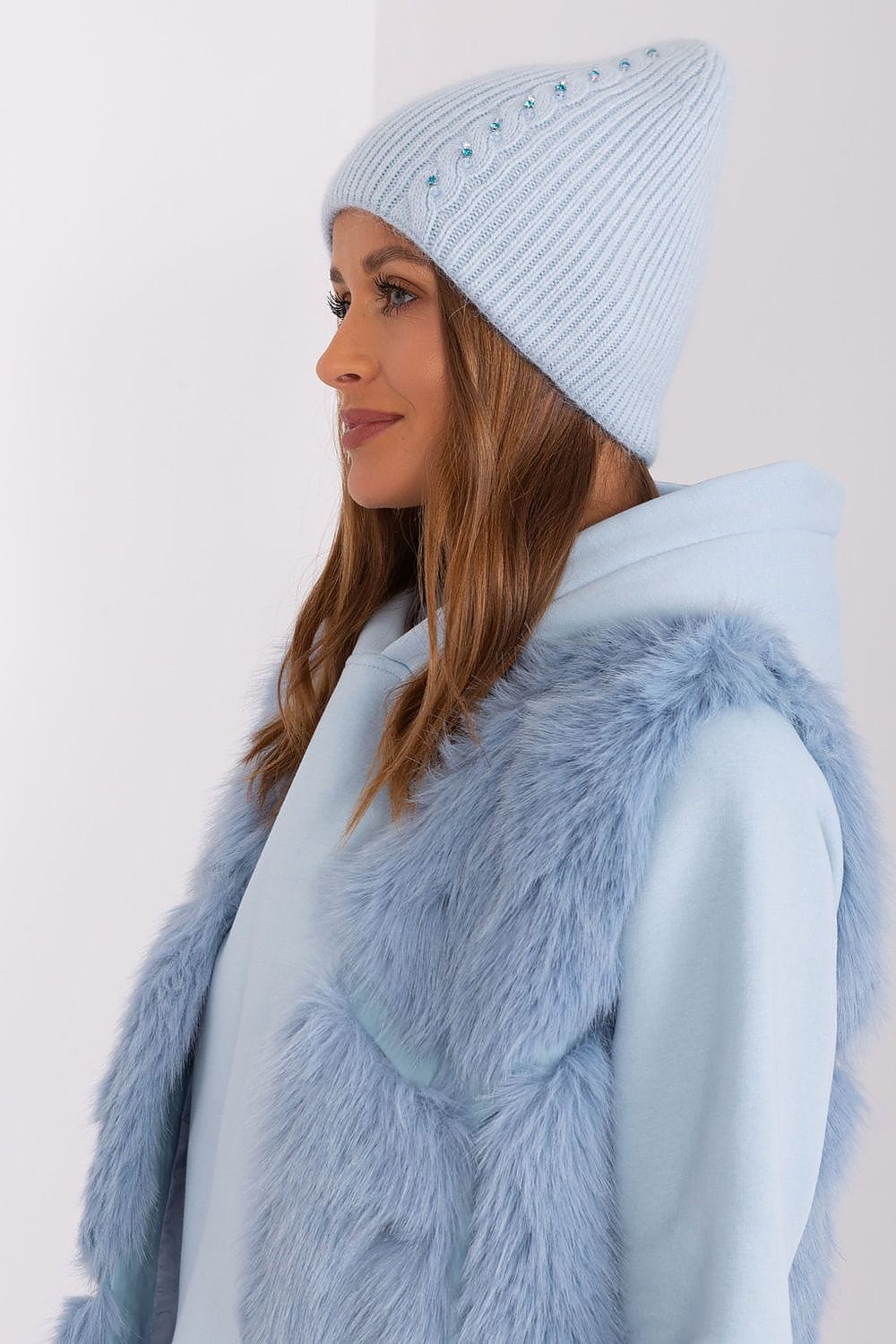 Women Winter Hat Braided Pattern - ShalayeFashion
