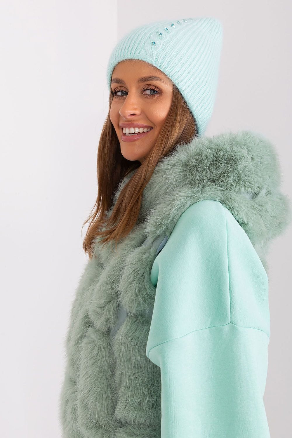 Women Winter Hat Braided Pattern - ShalayeFashion