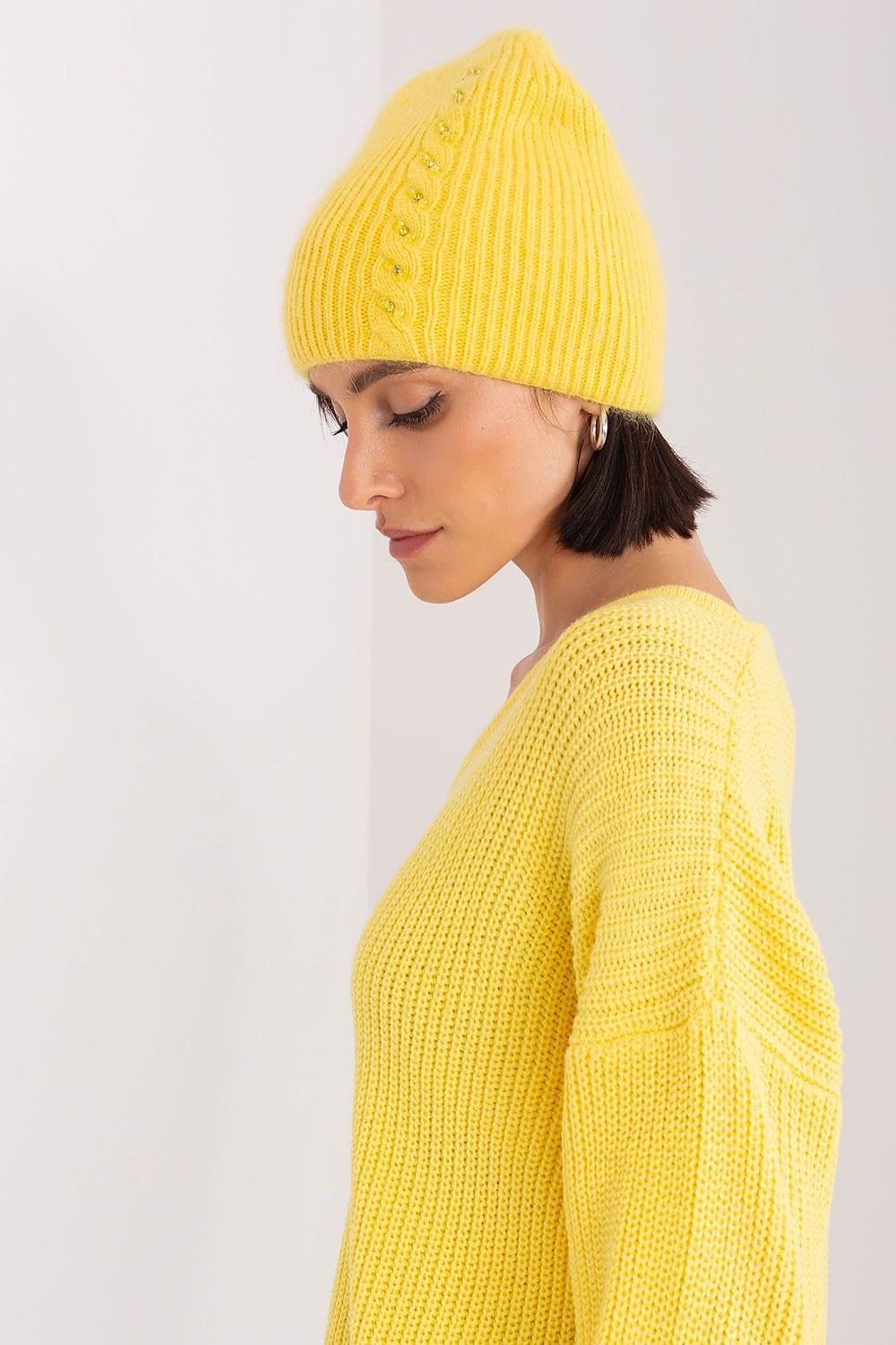 Women Winter Hat Braided Pattern - ShalayeFashion
