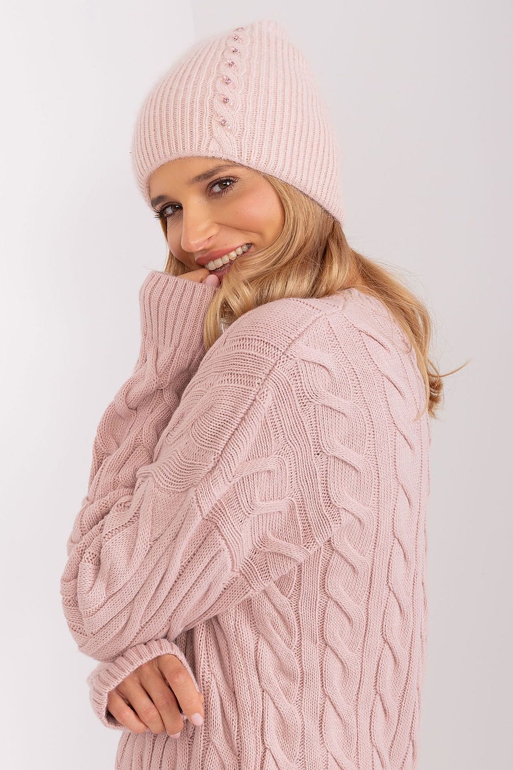 Women Winter Hat Braided Pattern - ShalayeFashion