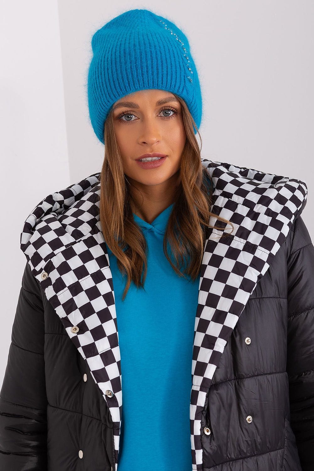 Women Winter Hat Braided Pattern - ShalayeFashion
