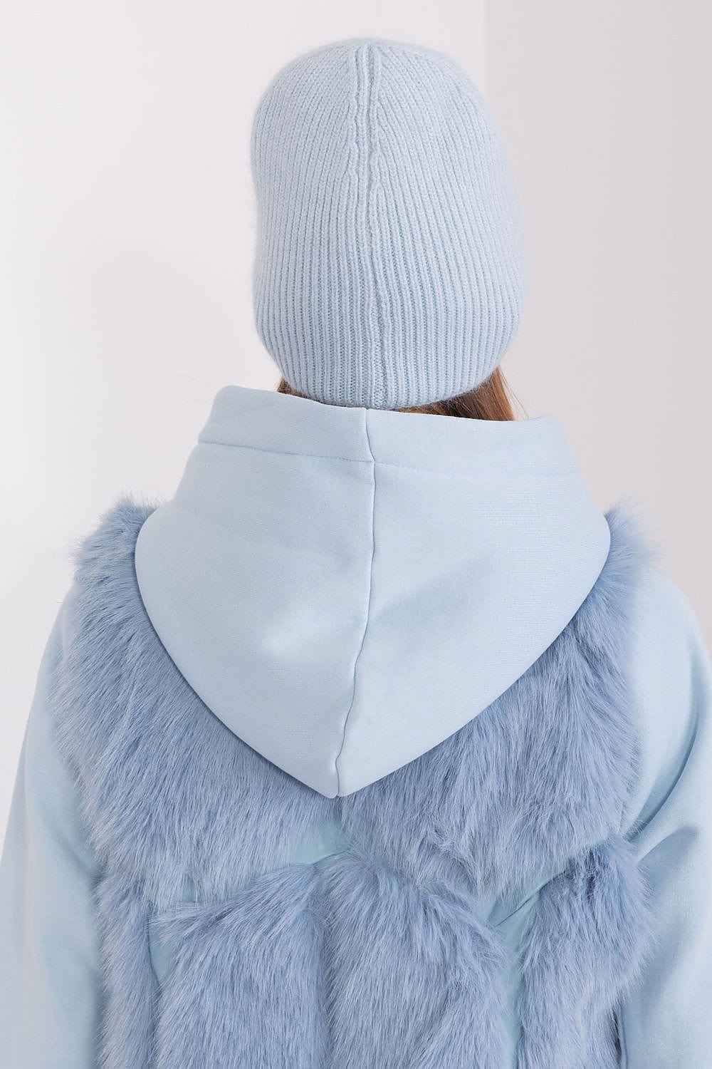 Women Winter Hat Braided Pattern - ShalayeFashion